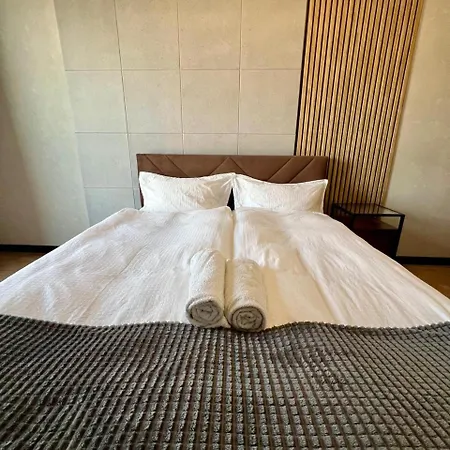 Intelliparts Q Apartamento